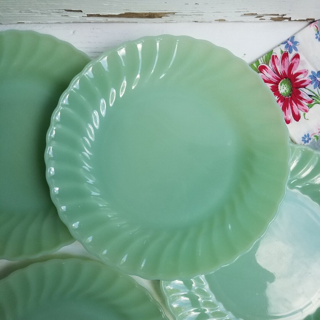 Jadeite Shell Dinner Plate Vintage Anchor Hocking Shell Etsy