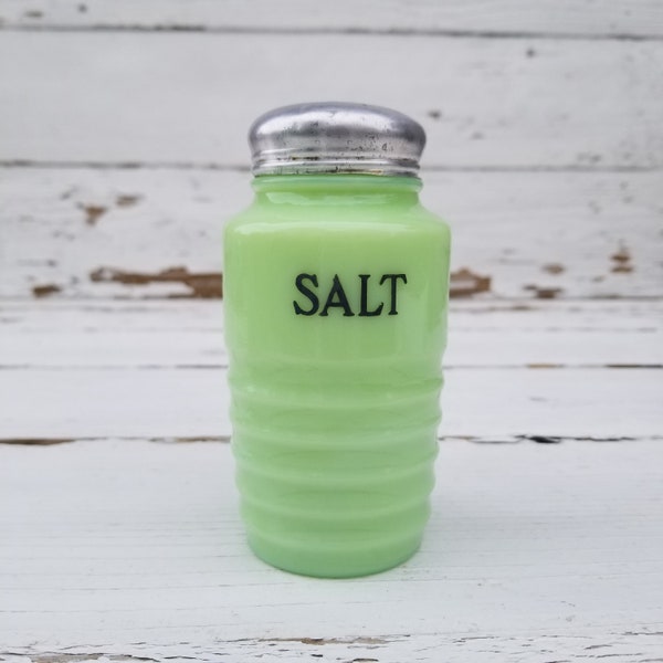 Jadeite Salt Shaker - Jeannette Glass Jadite Beehive Salt Shaker & Lid - Vintage Ribbed Uranium Glass Jadeite Salt Shaker - Art Deco