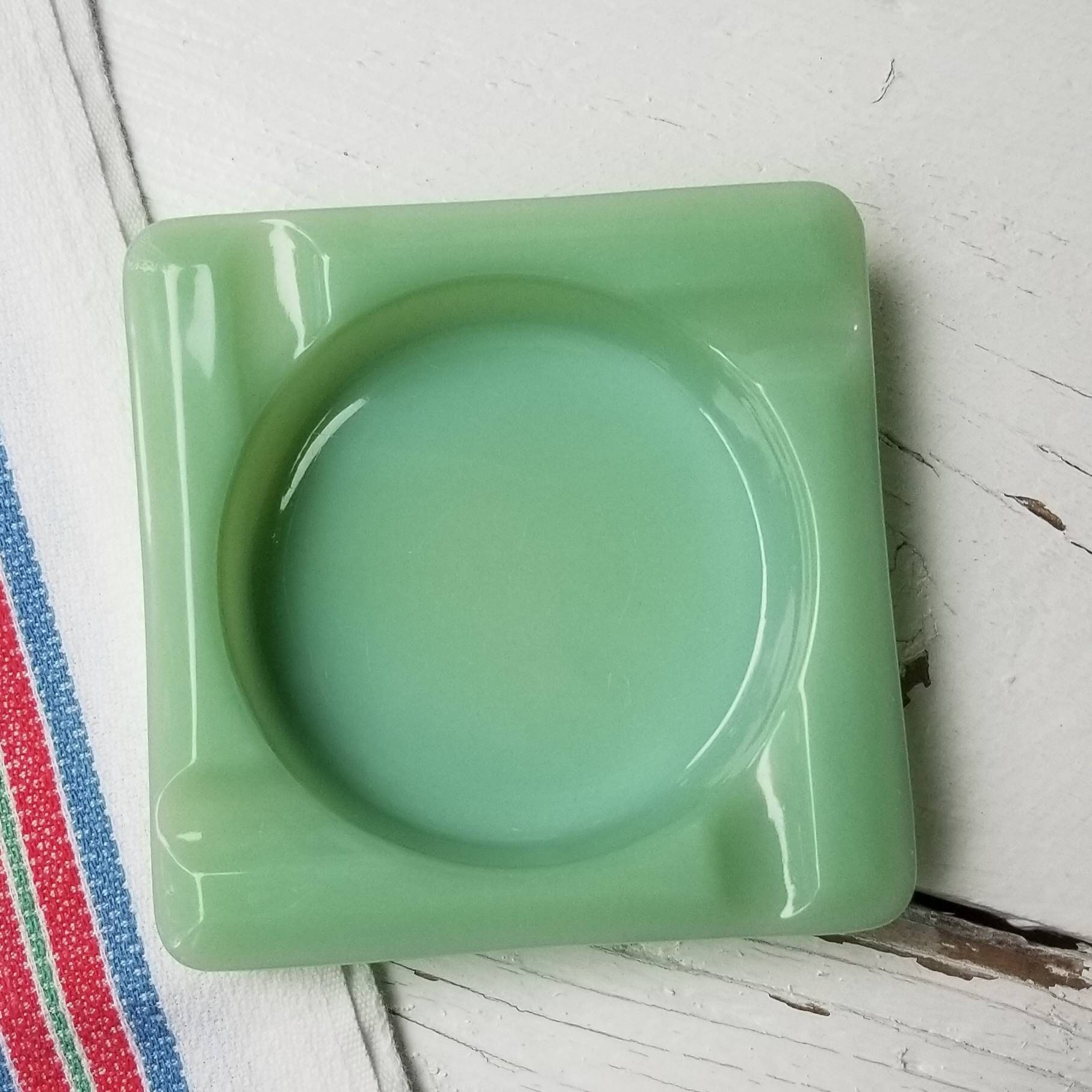 アンティーク雑貨 Fire-King Jadeite Square Ashtray Marked アンティーク雑貨 Fire-King Jadeite Square Ashtray Marked Jadeite