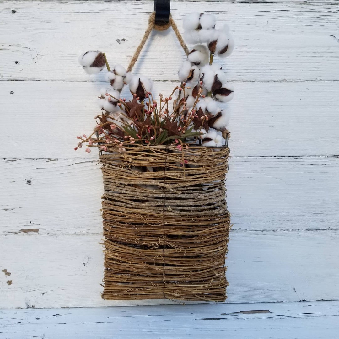 Door Hanger Basket Woven Twig Cotton, Berry, & Star Basket, Wicker