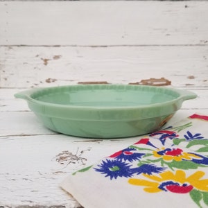 Jadeite Fire King 2000 Pie Plate Vintage Anchor Hocking JADE-ITE Pie Baking Dish Jadite Baking Serving Dish NEW Original Labels image 3