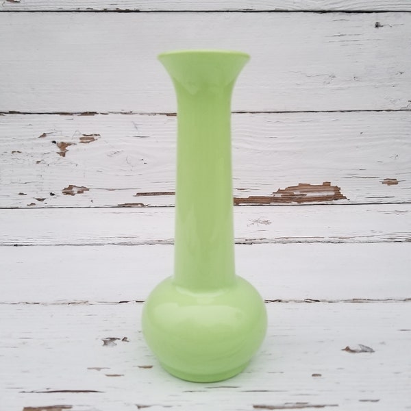 Jadeite Green Plastic Vase - Green Florist Vase - Jadite Color Lightweight Plastic Vase - Mint Green Vase