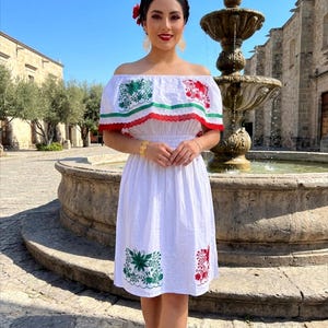 elegant mexican formal dress elegant mexican dresses Chiapaneco Doble Ruedo Floral Dress -parroquiadesanalbertomagno.com