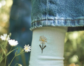 Embroidered flower socks set for girls and women, stockings with floral embroidery