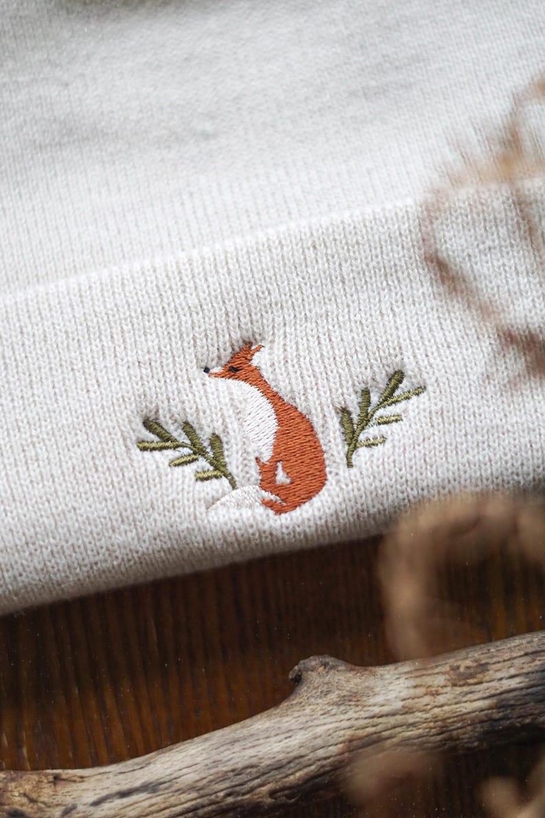 Mütze mit Fuchs Stickerei