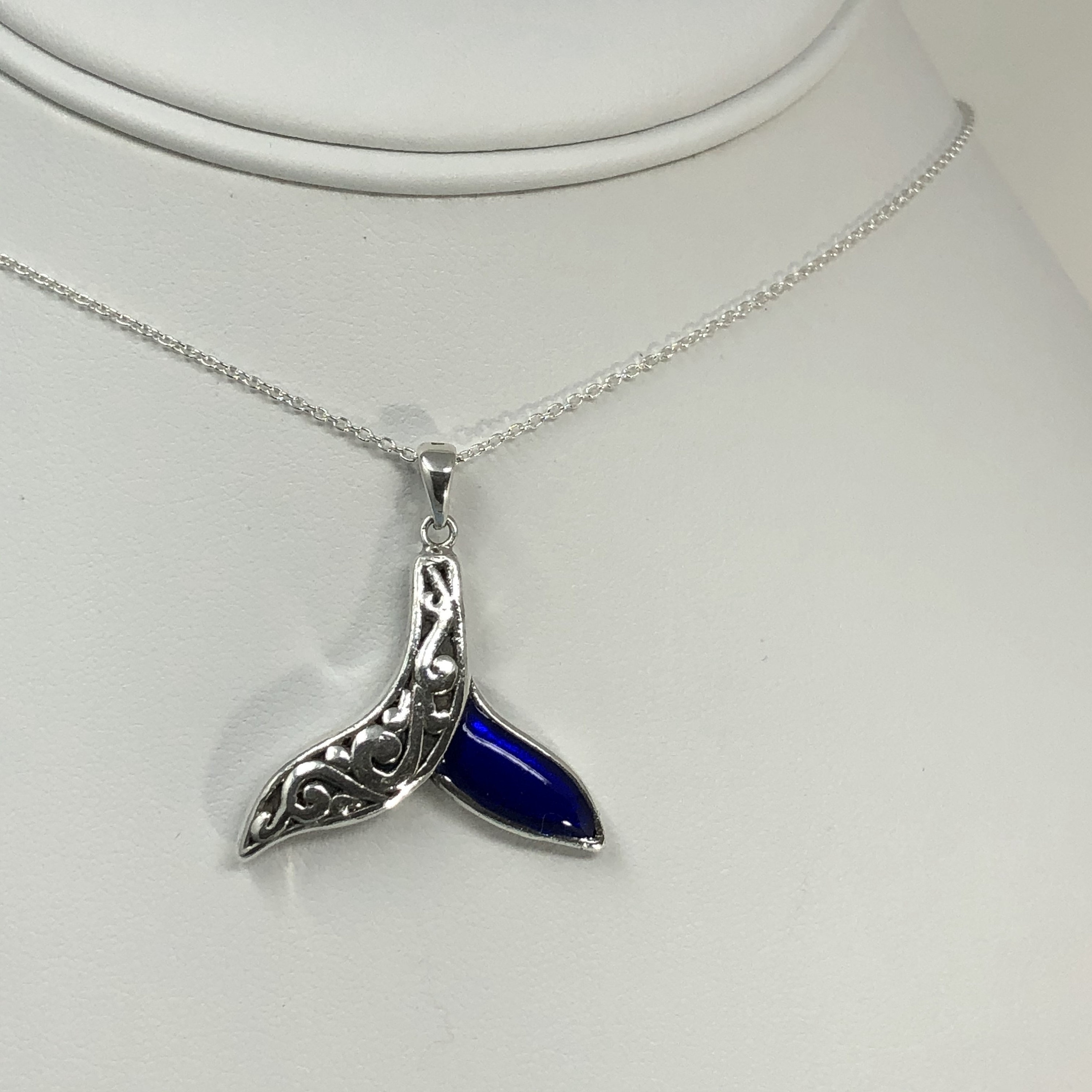 Jewels Obsession Whale Tale Necklace Rhodium-plated 925 Silver Whale Tale Pendant with 24 Necklace 