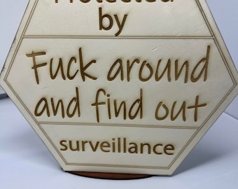 F**CK Around appeso/segno porta