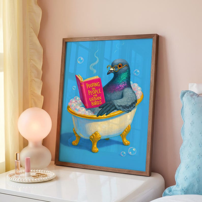 Arte divertido para el baño, arte animal caprichoso, libro de palomas leyendo, cagando sobre personas, descarga digital imagen 10