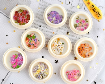Pequeñas flores secas de pulpa de madera de colores variados, flores para decoración de uñas, resina epoxi, flores secas, piezas de flores de rosas, 10 g/caja