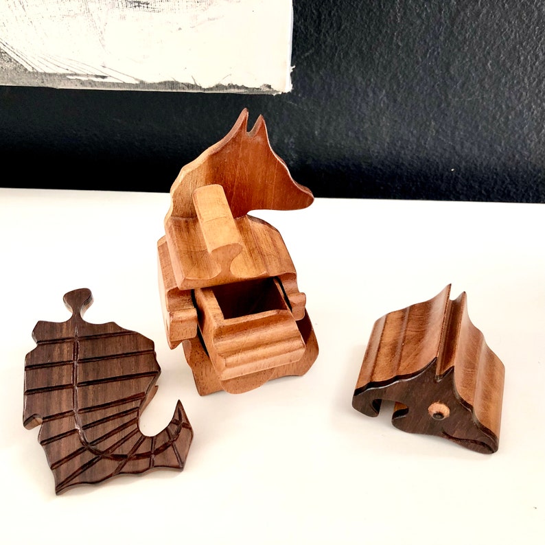 Jewelry Box Trinket Box with Hidden Compartments for Storage Sea Horse Wooden Puzzle Box Collectible Wood Animal Figurine with Drawer