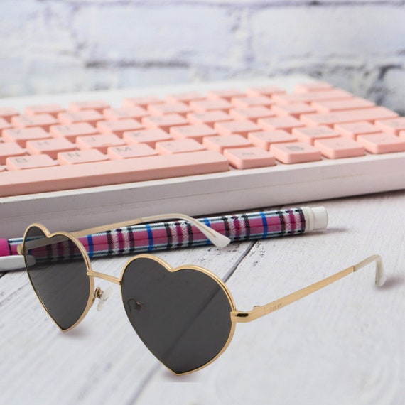 Heart Sunglasses Black | Gold Frame Heart-shaped Sunnies | Retro