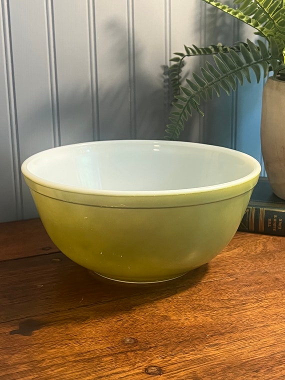 Pyrex 403 green hotsell