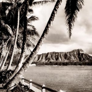 Diamond Head at Waikiki Park circa 1930s
