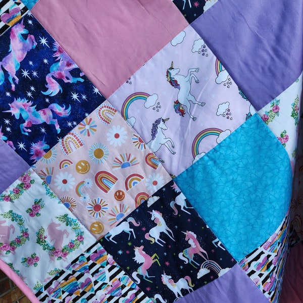 Unicorn Floral Pattern Print Bed Set Quilt