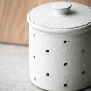 Ceramic Garlic Keeper, Handmade Stoneware Garlic Pot, kitchen and dining, gift, single image 2