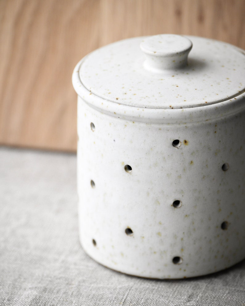 Ceramic Garlic Keeper, Handmade Stoneware Garlic Pot, kitchen and dining, gift, single image 2