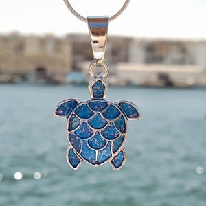 Bijoux tortue, pendentif tortue, collier tortue bleue, cadeau pour amoureux des animaux marins, accessoire nautique, pendentif océan, bijoux d&#39;été, vie à la plage