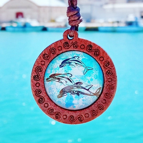 Dolphin Wooden necklace, Blue Dolphin pendant, Sea animal jewelry, Vintage style, Nautical necklace, Boho jewelry, Gift for summer lovers