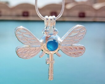 Dragonfly Necklace with genuine sea glass, Dragonfly Pendant Choker, Tibetan Silver Dragonfly, Seaglass pendant, Dragonfly pendant for women