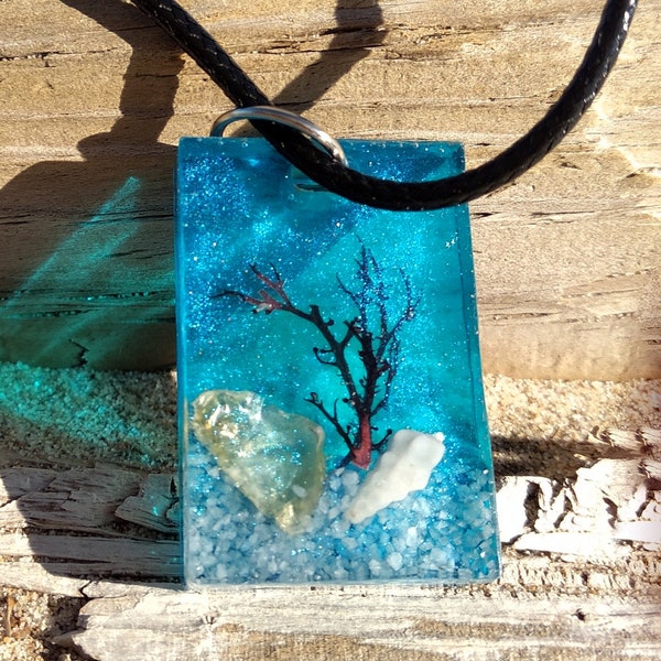 Underwater necklace, Sea bottom pendant, Ocean necklace, Resin jewelry, seabed world beach, Seaside Beach lovers jewelry, Sea themed pendant