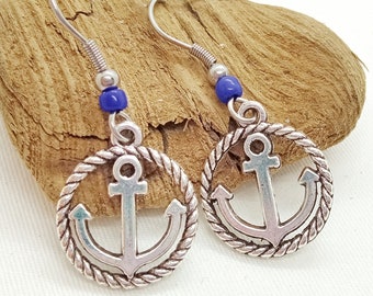Orecchini con ancora blu, orecchini nautici importanti, orecchini a righe blu, orecchini retrò, orecchini grandi oversize. Orecchini lunghi pendenti - Italia