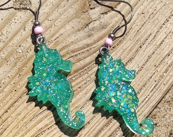 Seahorse resin Earrings, Turquoise Jewelry, Nautical accessory, Glitter Jewelry for Ocean lovers, beach jewelry, coastal style for summer