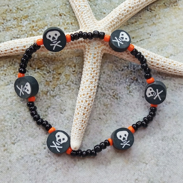 Bracelet pirate, bracelet tête de mort, crâne de pirate, drapeau pirate, bijoux nautiques, fan pirate, bracelet noir fantaisie pour femme