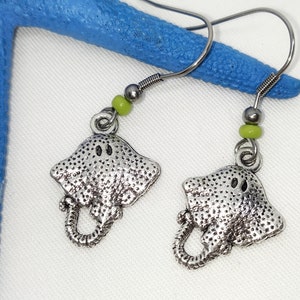 Manta ray earrings, Silver Animal earrings, Nautical jewelry, Beach earrings, Fashion Manta rays earrings, Boho jewelry, statement earrings