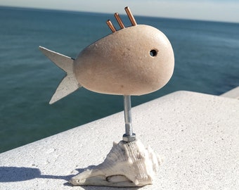 ヴィンテージ風手作り貝殻魚の置物｜高さ3インチのビーチシェル彫刻