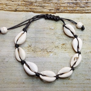 Adjustable Cowrie Shell Bracelet, Handmade Bracelet Anklet, Dainty Bracelet with Genuine Cowrie shells, Summer jewelry, Seashell bracelet Negro