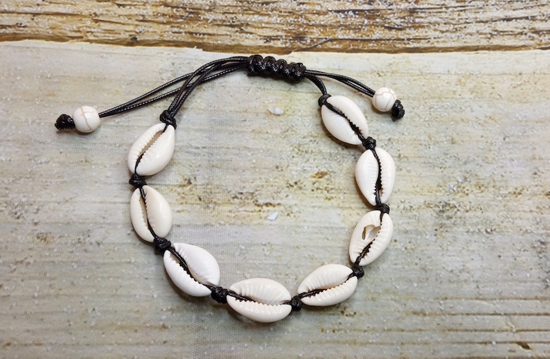 Adjustable Cowrie Shell Bracelet, Handmade Bracelet Anklet, Dainty Bracelet with Genuine Cowrie shells, Summer jewelry, Seashell bracelet Negro