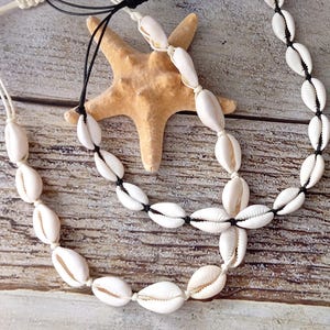 Adjustable Cowrie Shell necklace, Handmade Puka Shell Seashell choker, Genuine Cowrie shells, Summer jewelry, nautical necklace for vacation