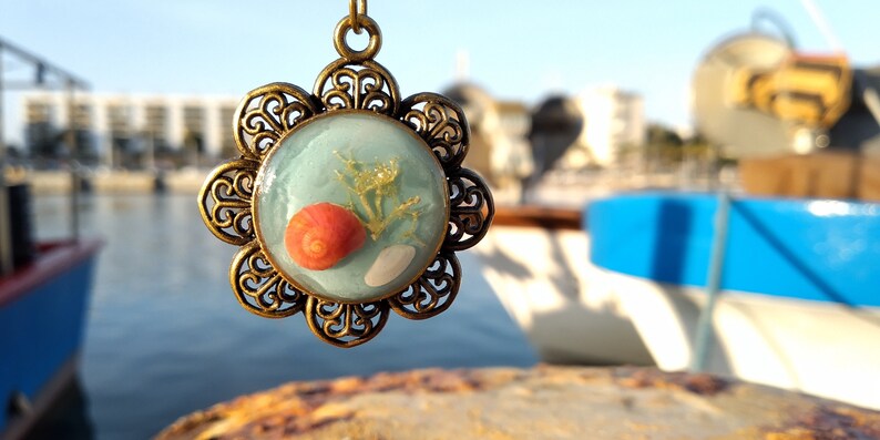 Resin jewelry Rarity pendant Red seashell Summer pendant Mother/'s Day gift Ocean pendant Mermaid jewelry Sea necklace Women present