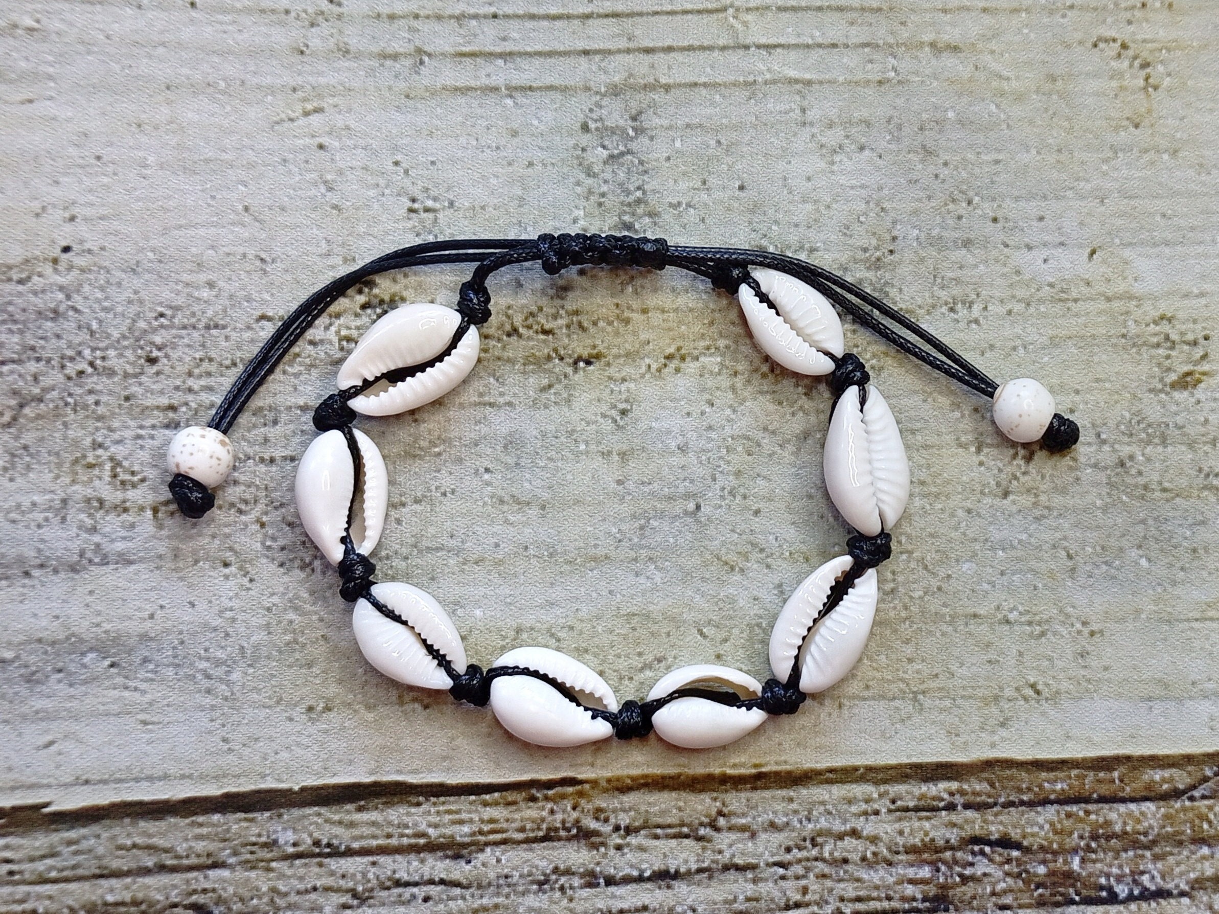 Knotted Cowrie Shell Bracelet – Tahlia Jewels