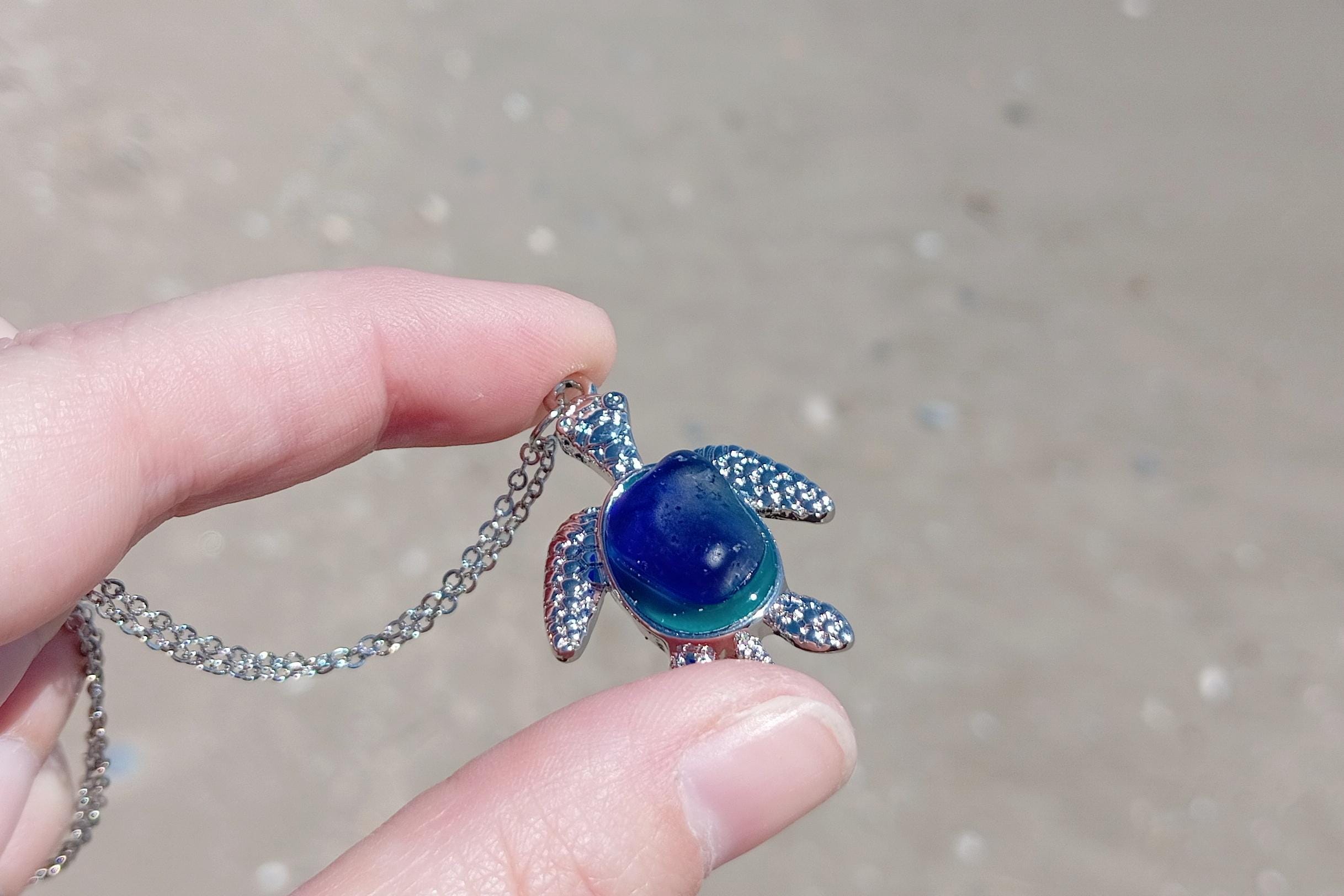 EUEAVAN Collana Donna Con Ciondolo Tartaruga Marina E Pietra Di Luna Blu, Simbolo Di Longevità E Fortuna, Gioiello In Acciaio Inossidabile - 2