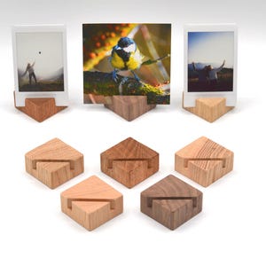 Houten vierkante kaarthouder / ansichtkaartenhouder van eikenhout / beukenhout / walnoothout / mahoniehout / fotohouder, tafeldecoratie, prijskaartjes, trouwkaart