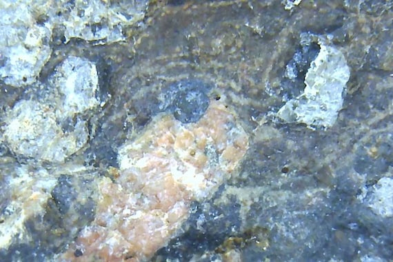 隕石 2,747グラム 月の隕石、玄武岩、長石質角礫岩または衝突溶融物