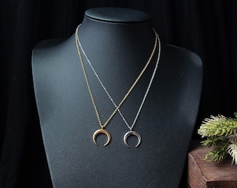 Mond Halskette Gold, Minimalistische Kette mit Halbmond Anhänger Silber, Wasserfeste Kette Edelstahl