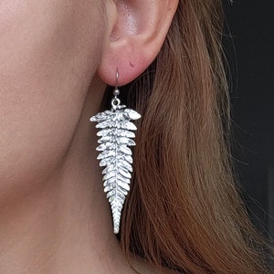 Boucles d'oreilles feuille de fougère en argent, bijoux nature elfique, arbre du monde viking Yggdrasil, sorcière païenne