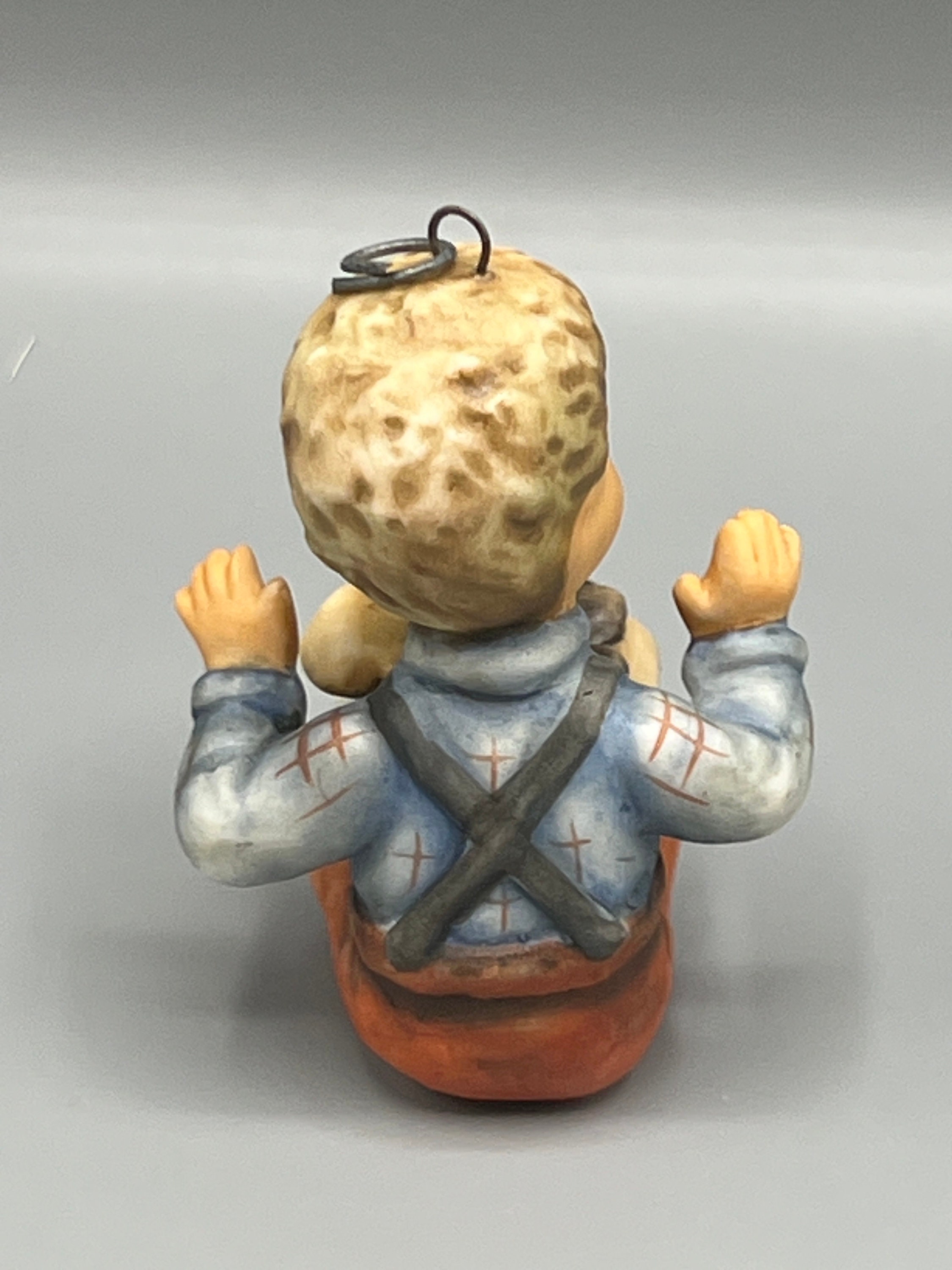 ヴィンテージ ゲーベル オーナメント – ベルタ・フンメル「ギフト