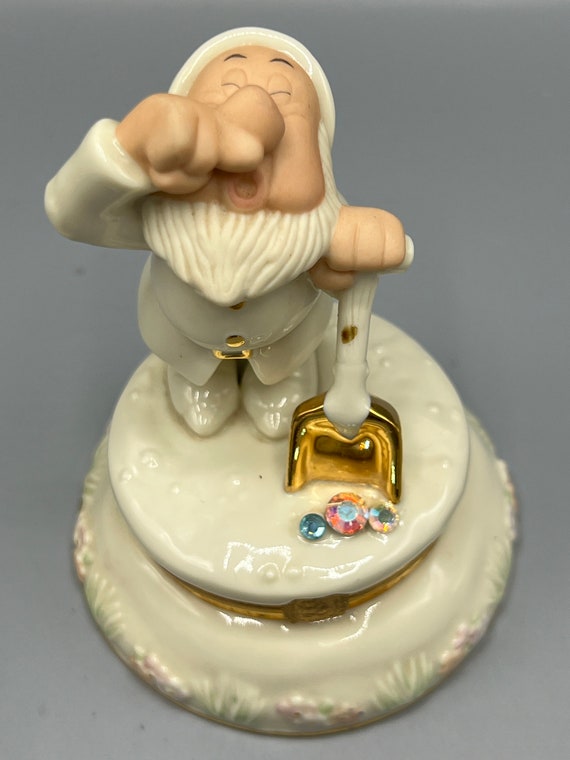Lenox Treasures - Snow White and the Seven Dwarves - Sneezy