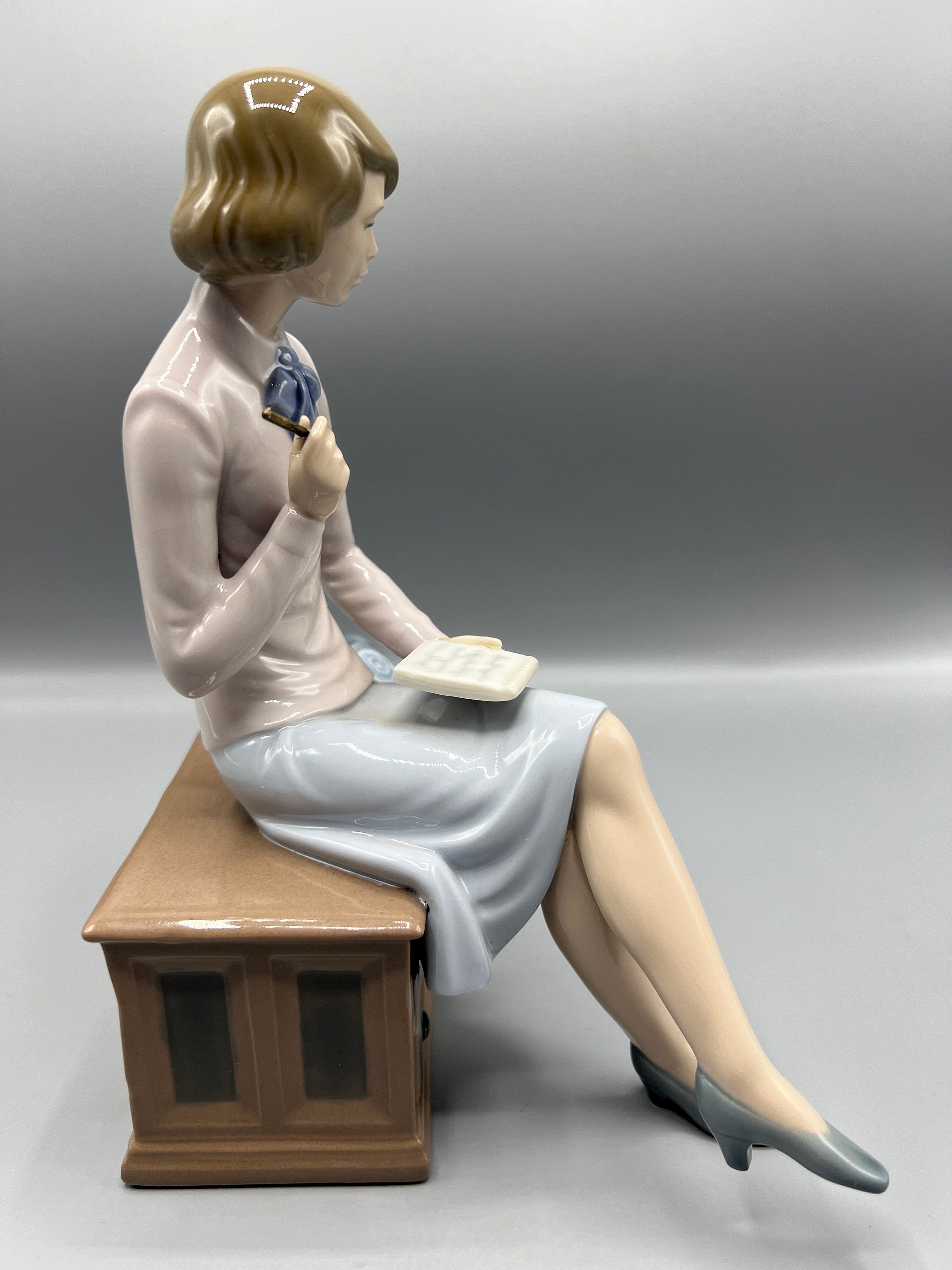 LIADRO リヤドロ NAO Vintage Secretary ヴィンテージ il_fullxfull.5668105711_583k.jpg