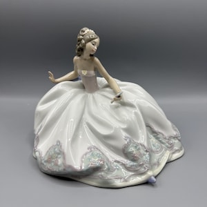 Zabytkowa figurka porcelanowa Lladro #5859 „Na balu” | Elegancka z Hiszpanii | Elegancja vintage | Ręcznie robiona porcelana | Autentyczna