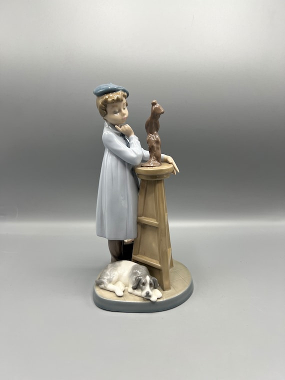 ヴィンテージ リヤドロ 磁器 置物：眠っている犬と小さな彫刻家 - Etsy