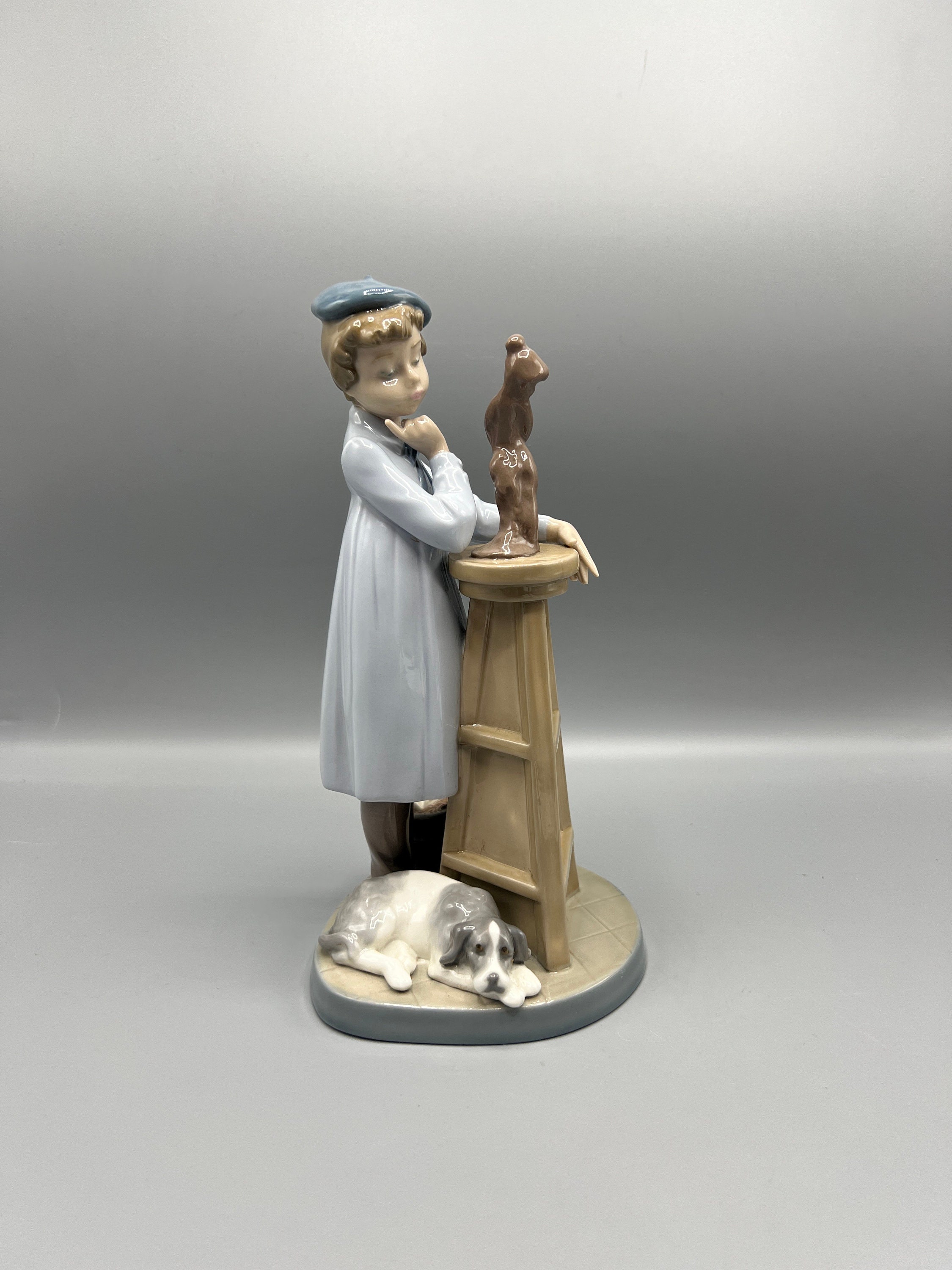Vintage Lladro Porcelain Figurine: Little Sculptor With Sleeping