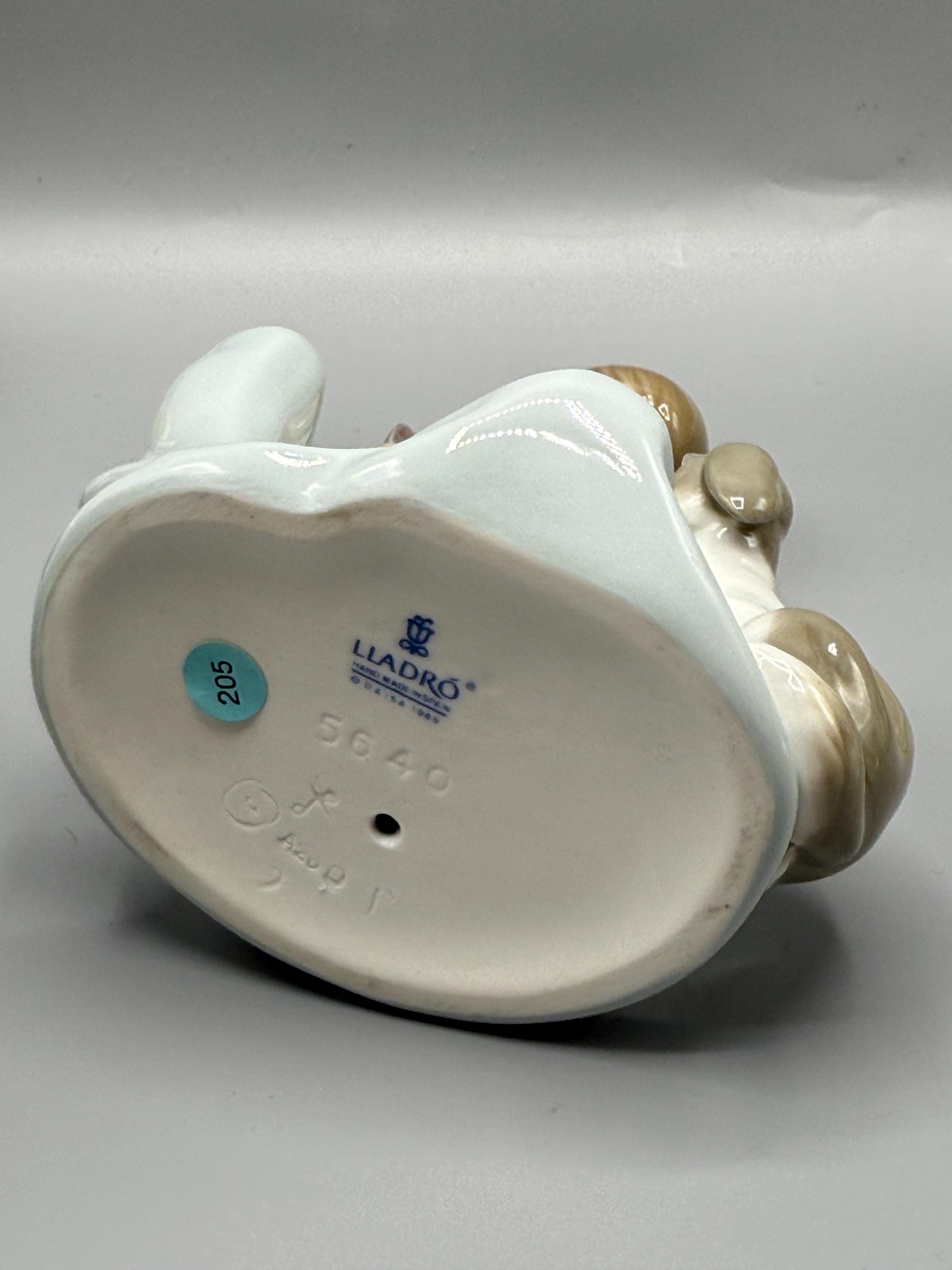 リヤドロ LLADRO 5640 猫のお昼寝 フギュリン リヤドロ LLADRO 5640 猫のお昼寝 フギュリン