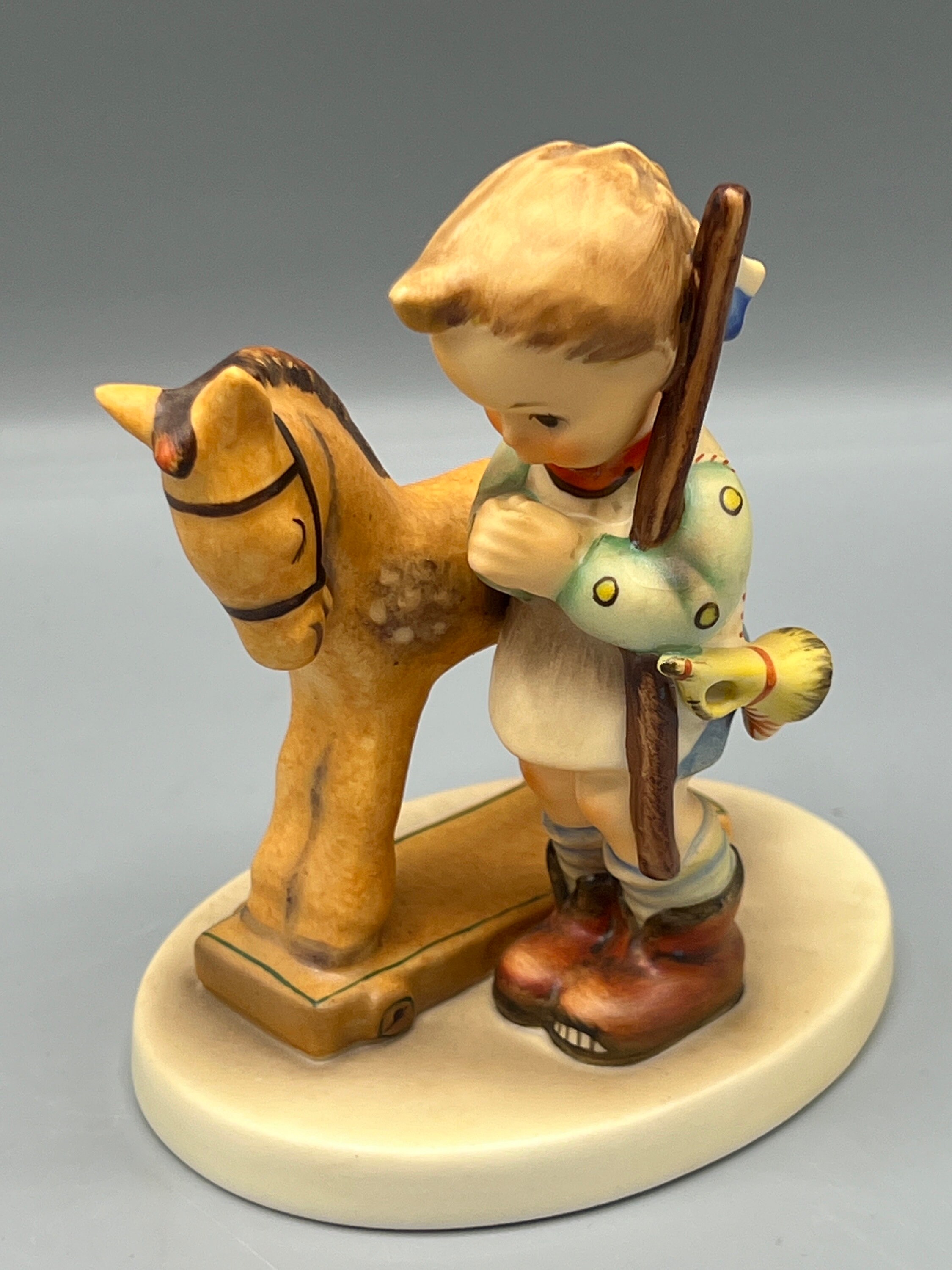 ゲーベル フンメル人形 #20『Prayer before Battle』 Amazon.com: Hummel Figurine 20 Prayer Before Battle : Home