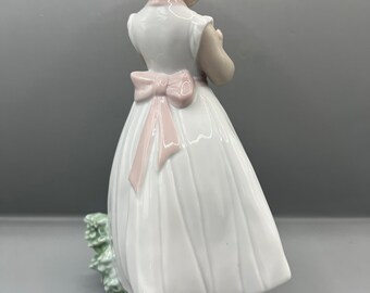 ヴィンテージ リヤドロ 磁器フィギュア：少女と鳥、#8059、スペイン
