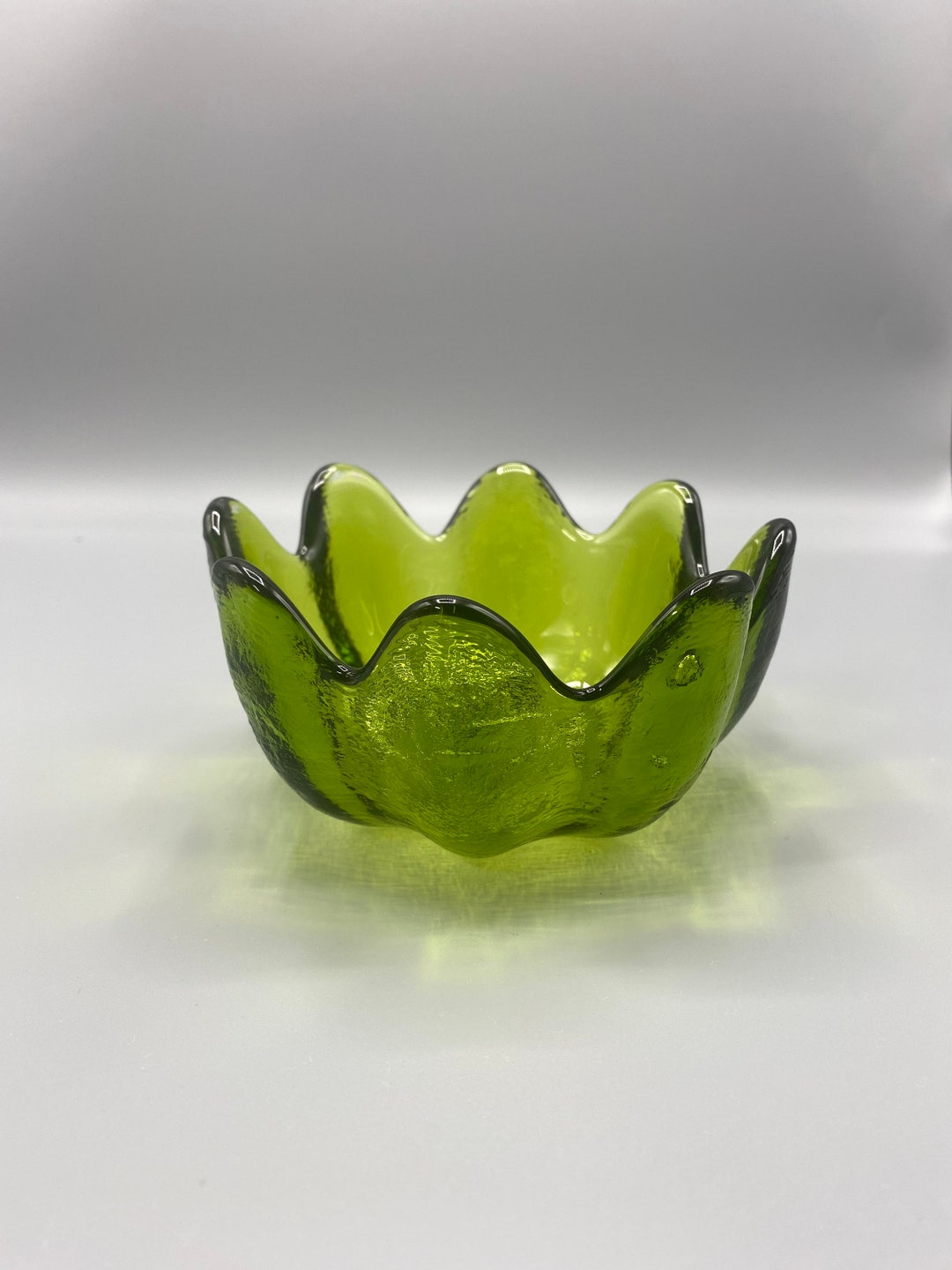 Blenko Salad Bowl Lotus Petal Art Glass Emerald Green Etsy