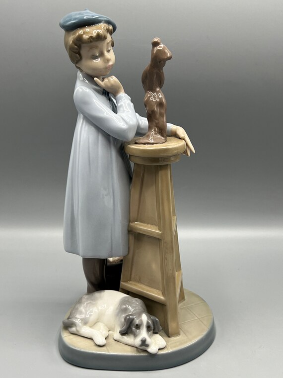 リアドロ 子供と犬の陶器彫刻 ヴィンテージ リヤドロ 磁器 置物：眠っ